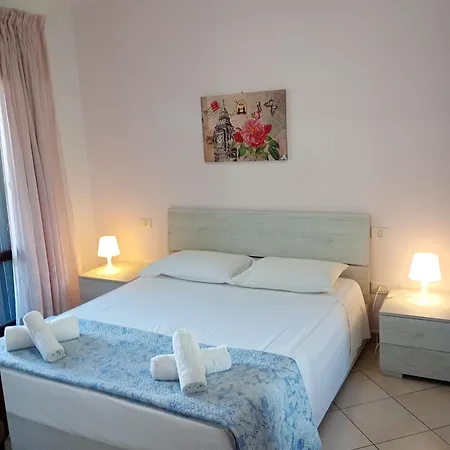 La Casa Di Rossella Nel Cuore Della Citta , Downtown Spacious