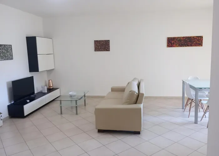 Lägenhet La Casa Di Rossella Nel Cuore Della Citta , Downtown Spacious *