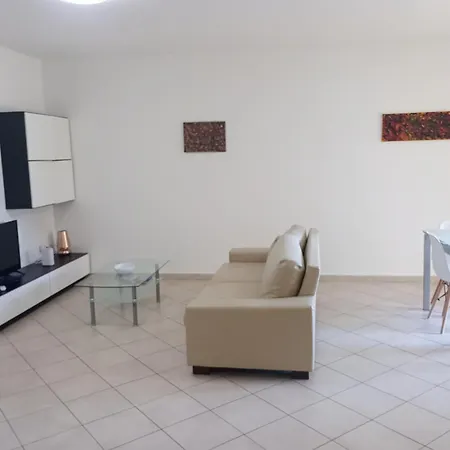 アパート La Casa Di Rossella Nel Cuore Della Citta , Downtown Spacious *