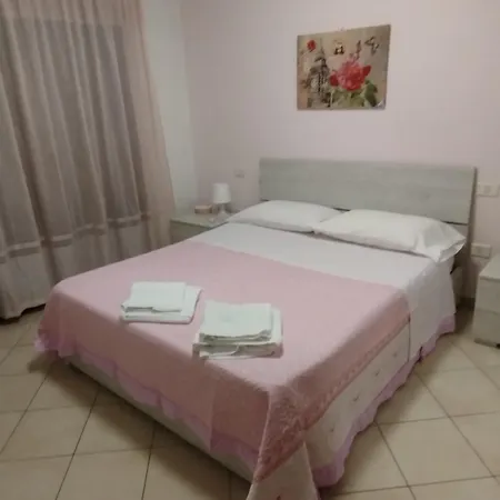 アパート La Casa Di Rossella Nel Cuore Della Citta , Downtown Spacious オルビア