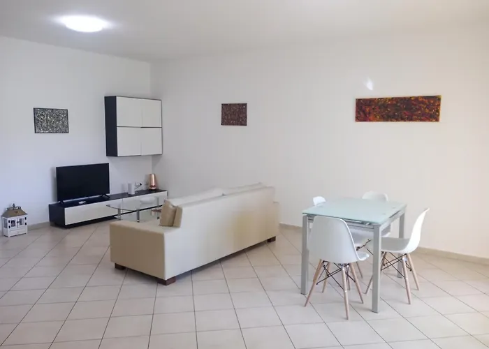 La Casa Di Rossella Nel Cuore Della Citta , Downtown Spacious * Ольбия